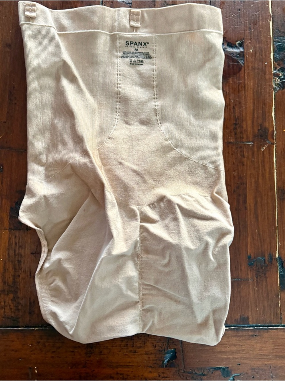 Spanx tummy/waist minimizer size Medium